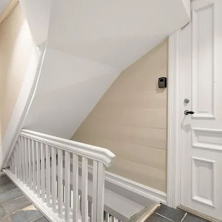 Bb I 4 Spacious Bedrooms In Centre Apartamento Bergen