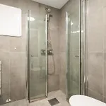 Bb I 4 Spacious Bedrooms In Centre 아파트 *