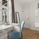 Bb I 4 Spacious Bedrooms In Centre Apartment *