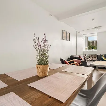 Bb I 4 Spacious Bedrooms In Centre *