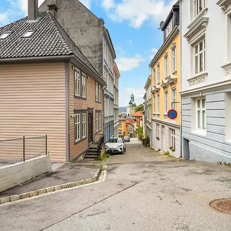 Bb I 4 Spacious Bedrooms In Centre * Bergen